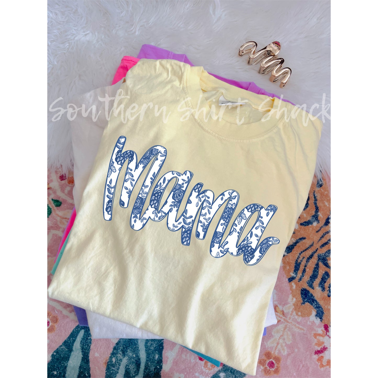 Blue and White floral mama Comfort Colors tee | Banana