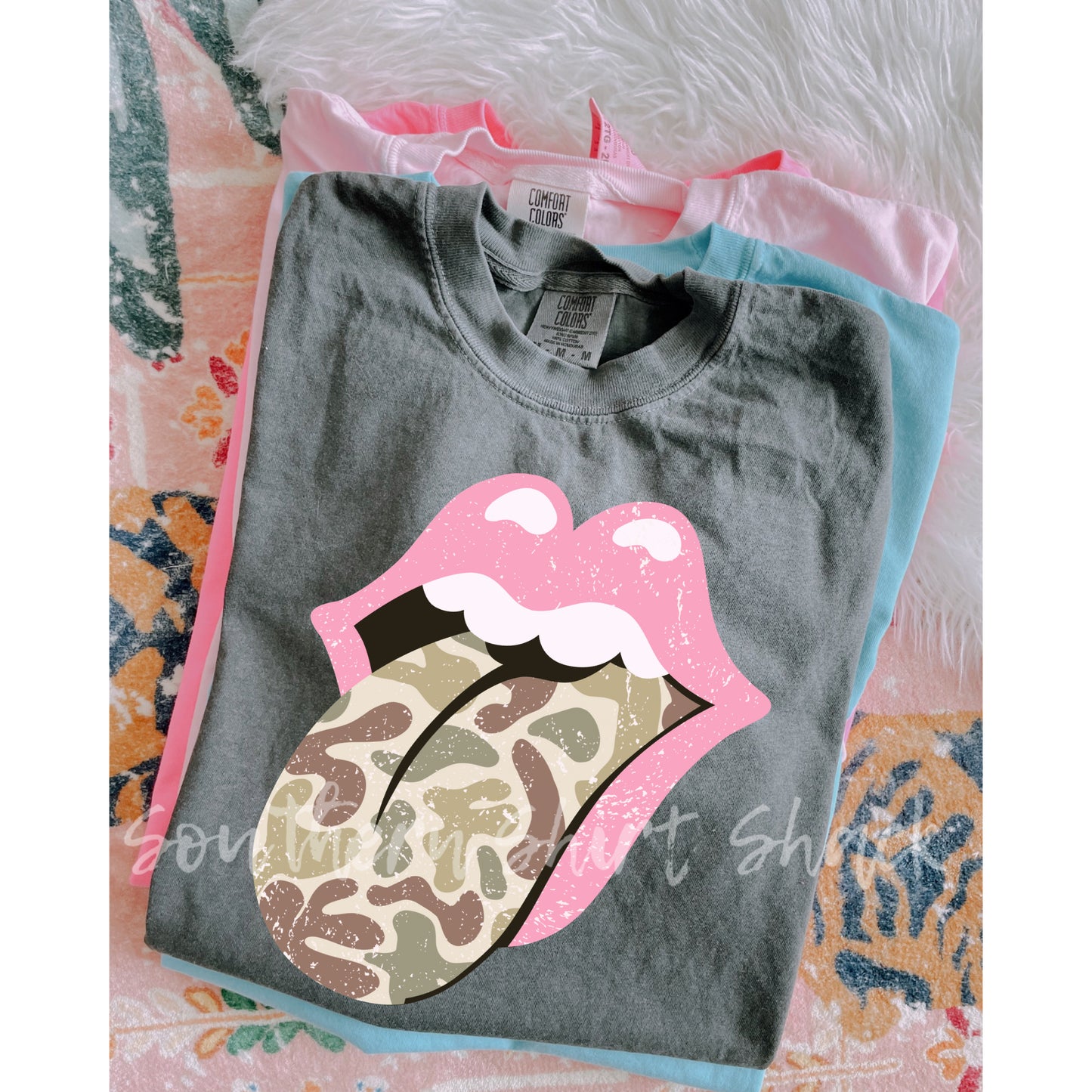 Camo Tongue Comfort Colors tee | Pepper