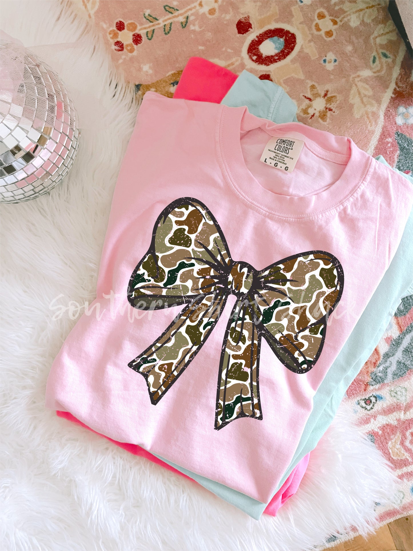 Duck Camo Bow Comfort Colors tee | Blossom