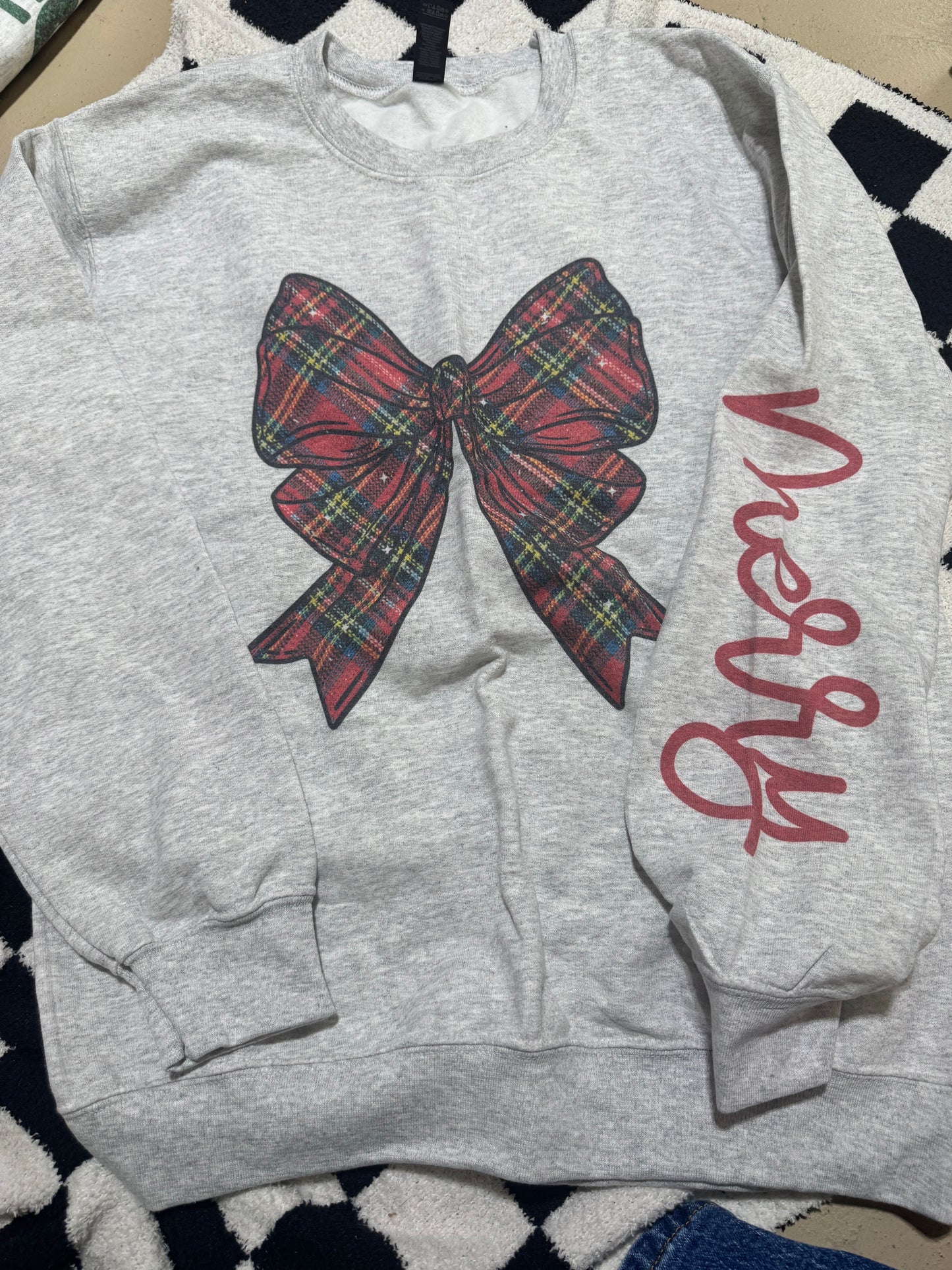 Merry bow sweatshirt | m | READY TO SHIP