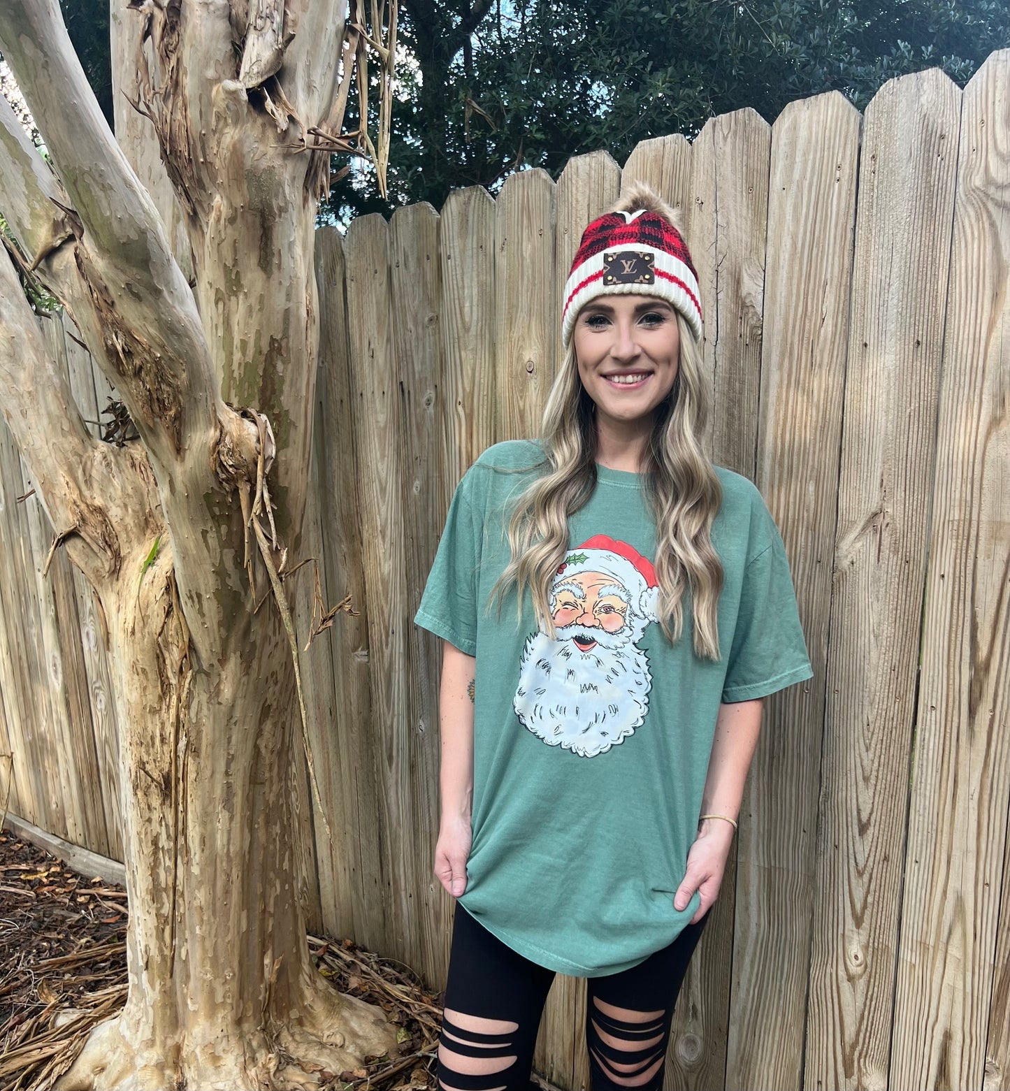 Trendy Santa | Comfort Colors Tee