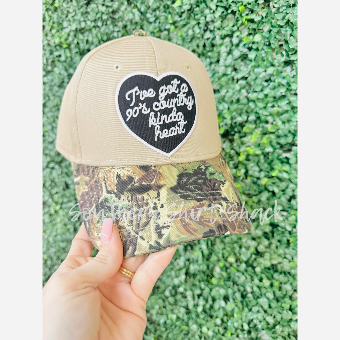 90’s country kinda heart | tan & camo hat