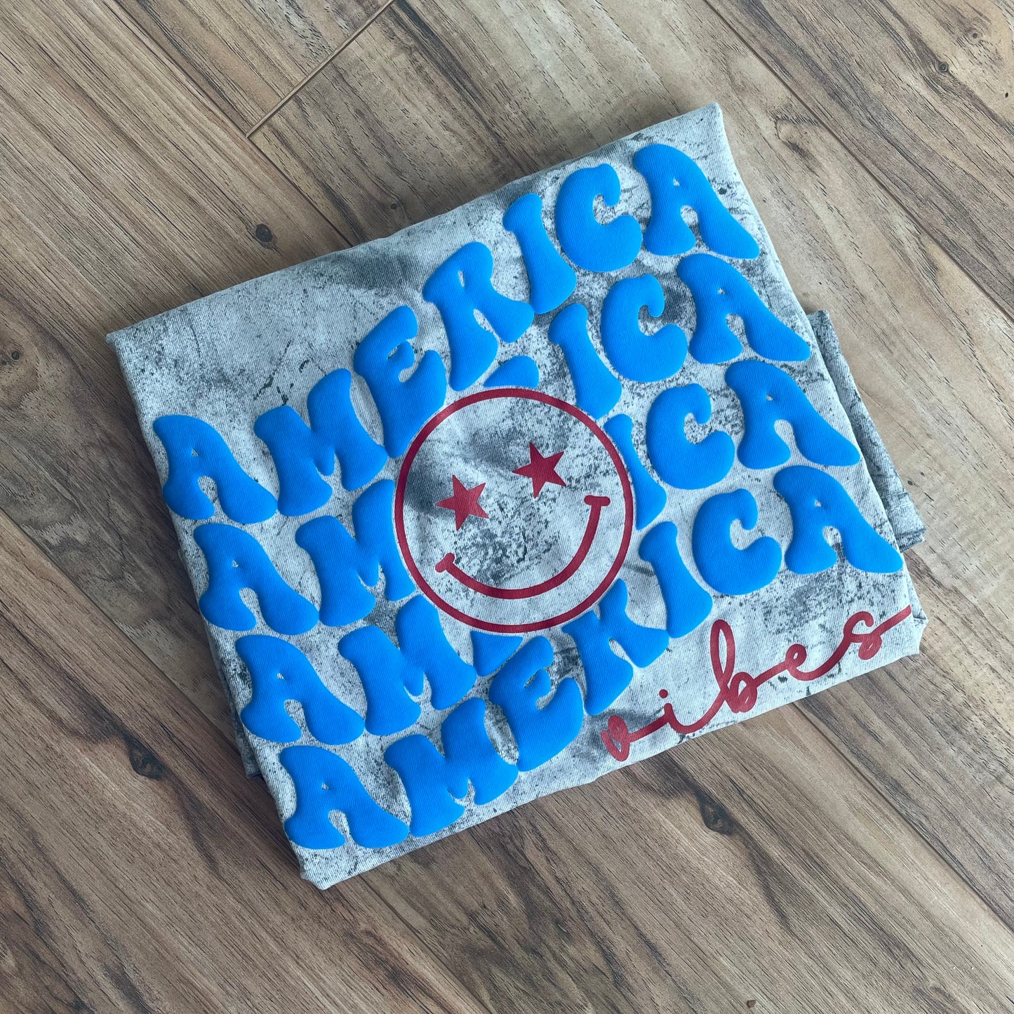 America Vibes Smiley Puff Print | Acid Wash Comfort Colors Tee