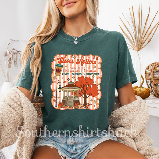 Stars Hollow Autumn Scene | Emerald Green Comfort Colors tee