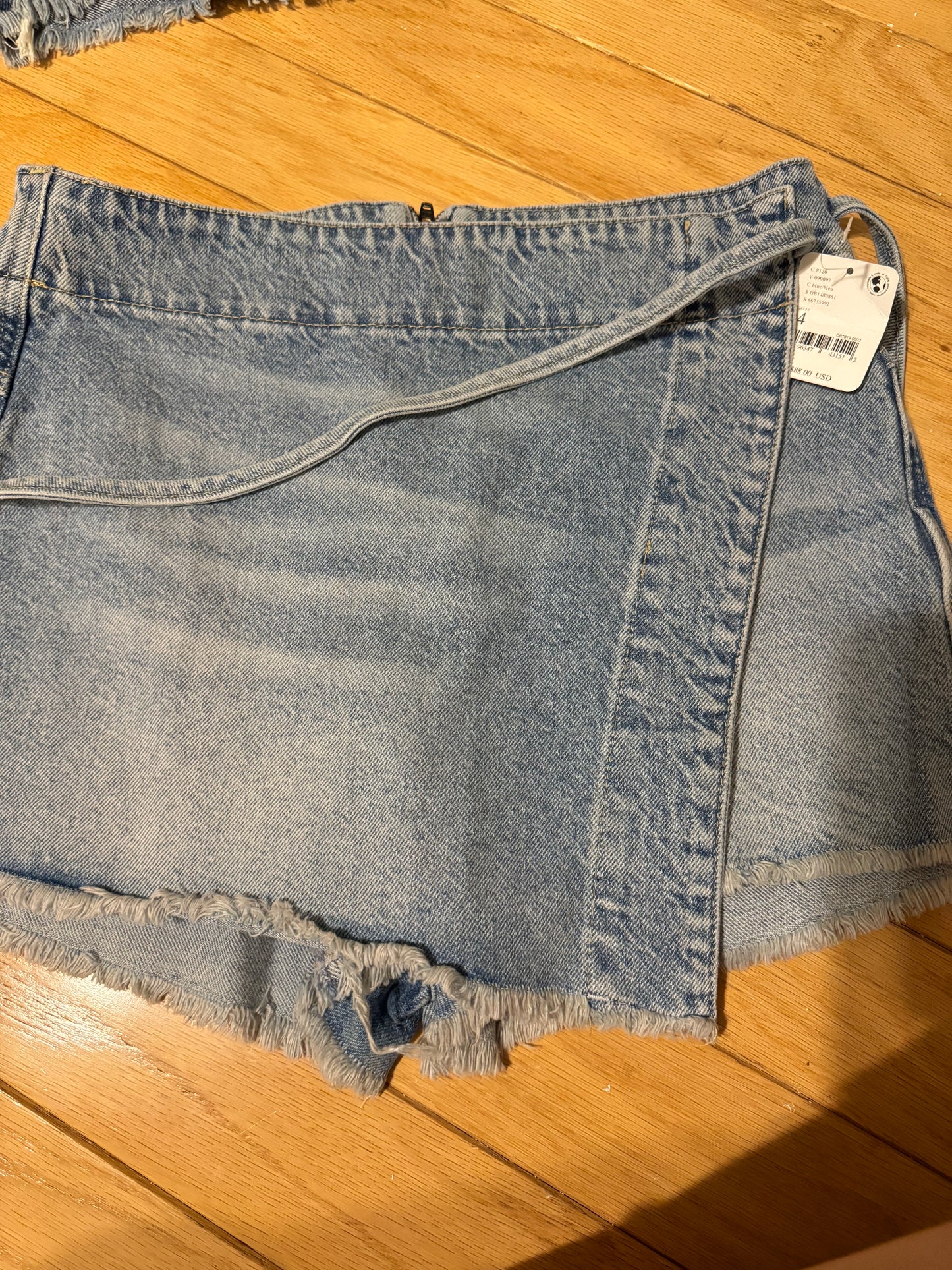 Free People denim skort- size 4- NWT