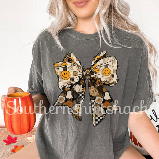 Retro Vibes Halloween Bow | Pepper Comfort Colors Tee