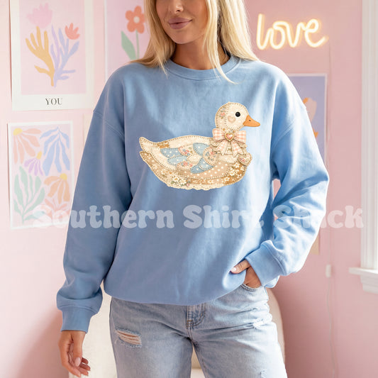 Granny Duck Sweatshirt | Light Blue