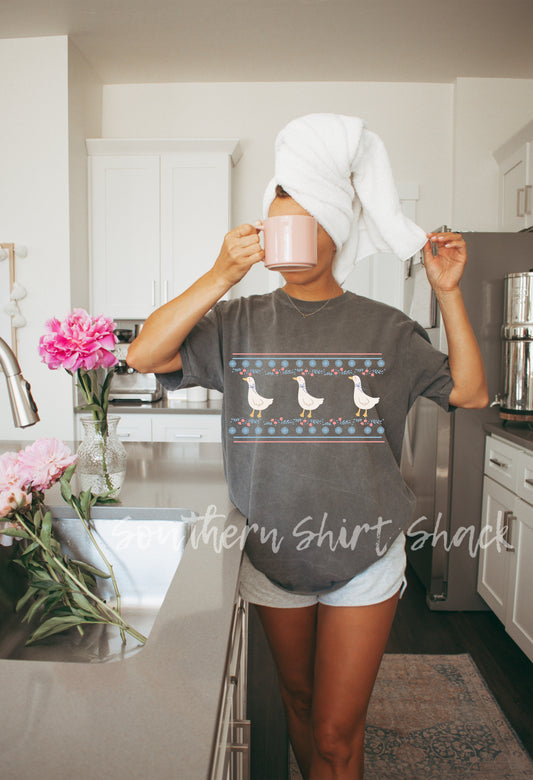 80s Goose Aesthetic Comfort Colors tee | Pepper