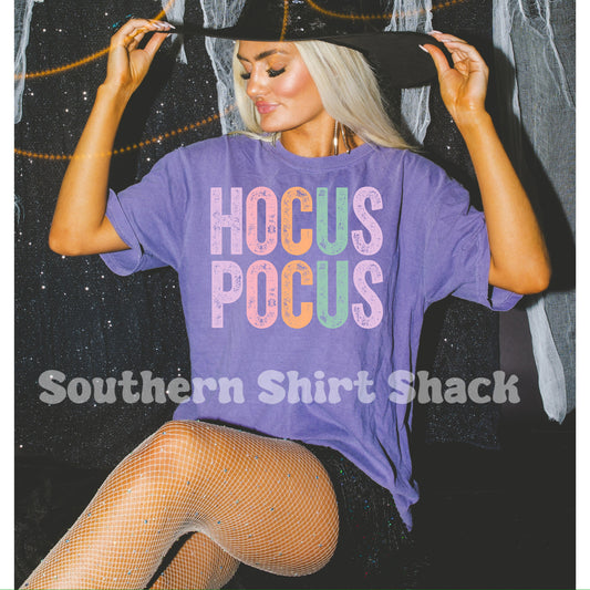 H0Cus P0cus | Violet comfort colors tee
