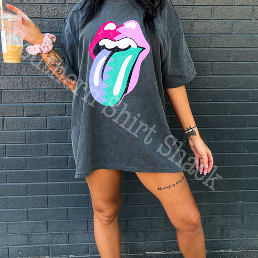 Colorblock Tongue | Pepper Comfort Colors tee