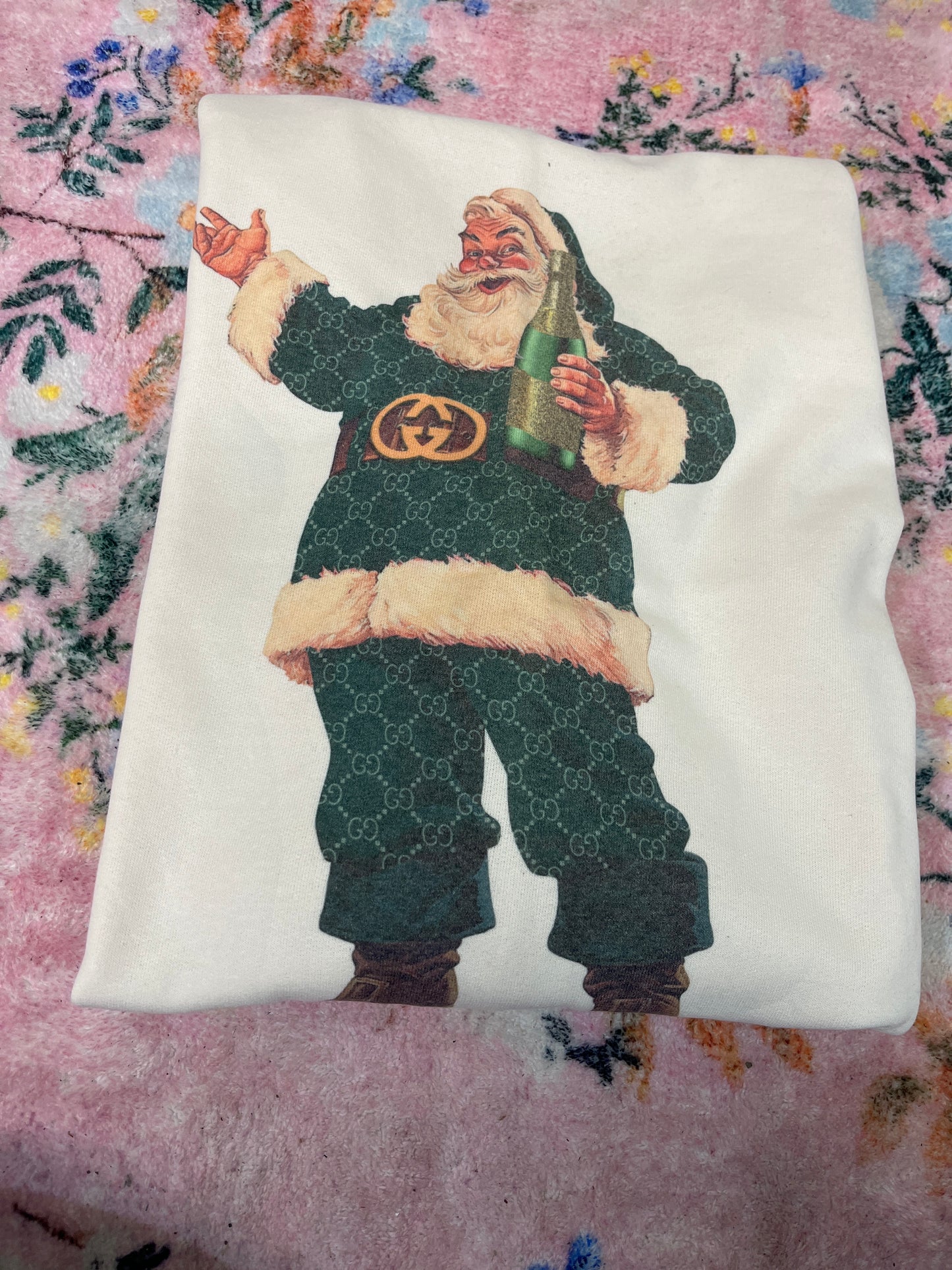 Oopsie Santa sweatshirt size M