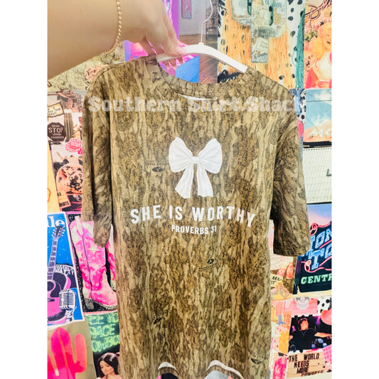 She is worthy | bottomland camo tee