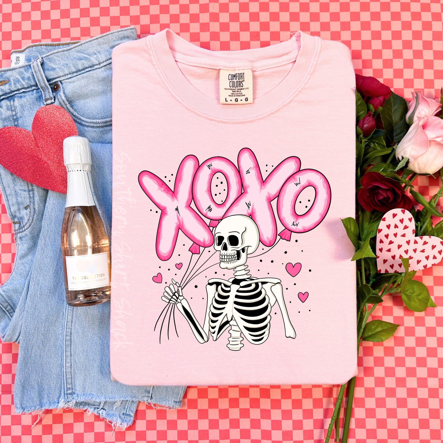 Xoxo puff balloon skelly | Blossom Comfort Colors tee