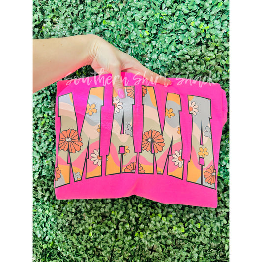 Retro Groovy Mama CC tee | Neon Pink