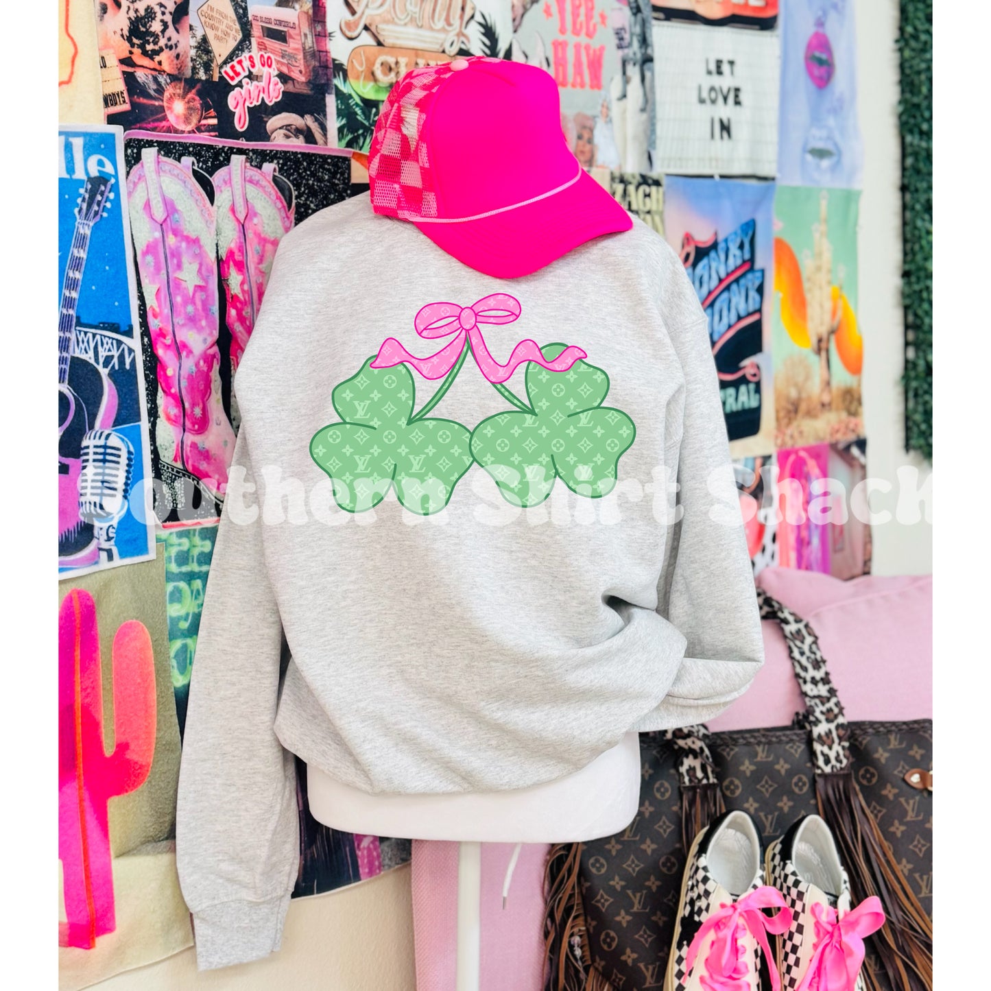 Boujee Shamrock Sweatshirt | Ash gray