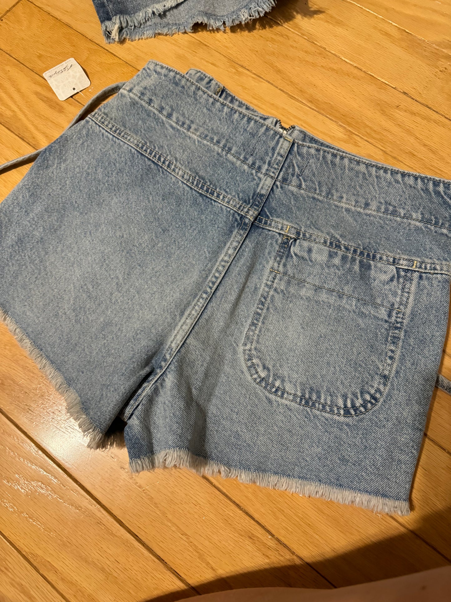 Free People denim skort- size 4- NWT