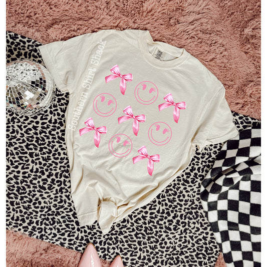 Smiley & Bows CC tee