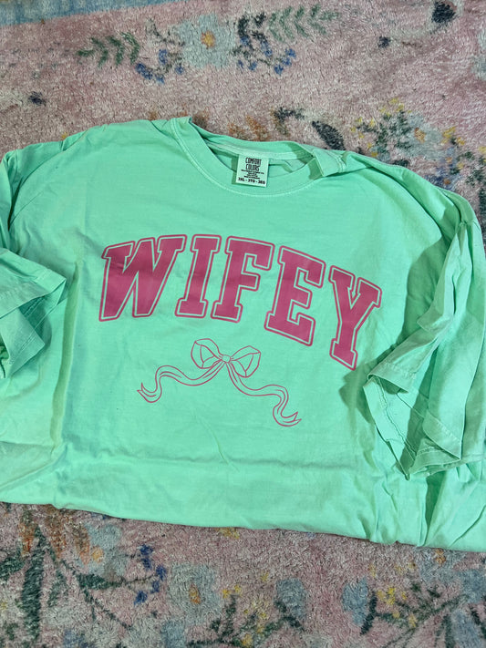 Oopsie wifey bow tee  | 3X | READY TO SHIP