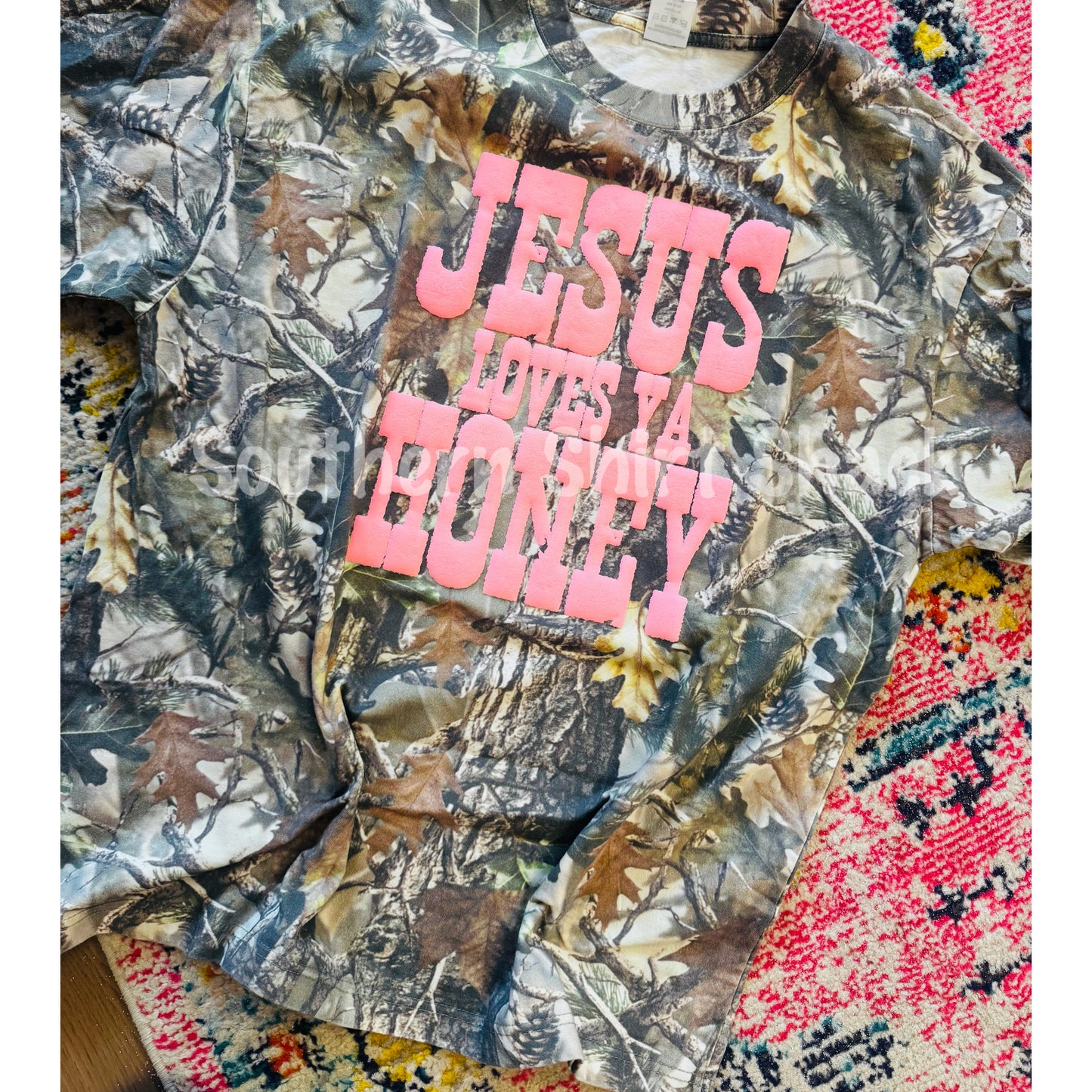 Jesus Loves Ya Honey Puff Tree  Camo Cotton Tee