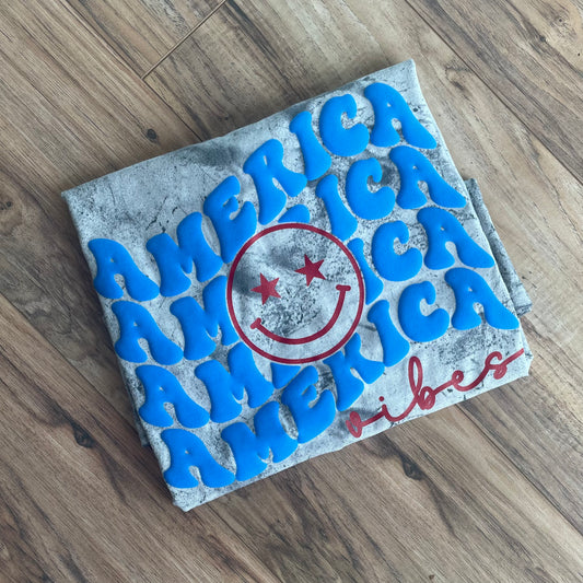 America Vibes Smiley Puff Print | Acid Wash Comfort Colors Tee